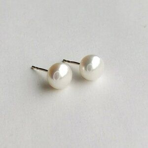 6mm Cultured White  freshwater 14k gold filled stud earrings